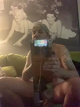 Hothotboyg online show from 02/15/26, 07:51