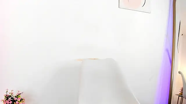 elzafuentes1 online show from 09/10/25, 08:53