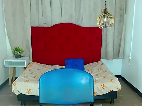 Snapshot of luisa__torres chatting on 09/24/25, 03:10 luisa torres online show from 09/24/25, 03:10