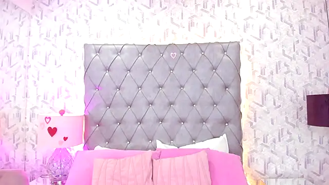 ScarletMore online show from 03/09/26, 02:15