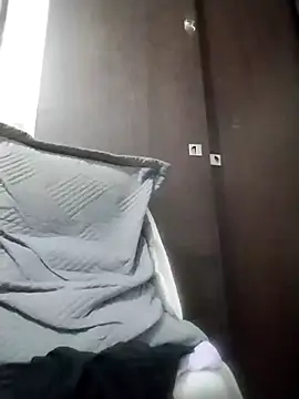  yefez online show from 10/01/25, 03:23