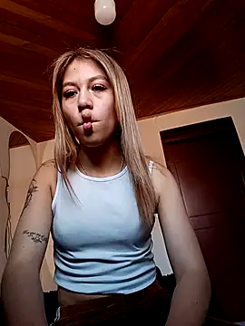 Snapshot of Anto_torres chatting on 09/11/25, 07:36 Anto torres online show from 09/11/25, 07:36
