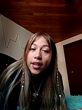 Snapshot of Anto_torres chatting on 10/02/25, 07:21 Anto torres online show from 10/02/25, 07:21