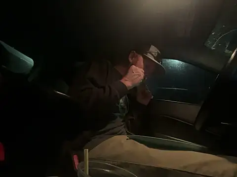 Snapshot of Chazington90 chatting on 09/18/25, 05:53 Chazington90 online show from 09/18/25, 05:53