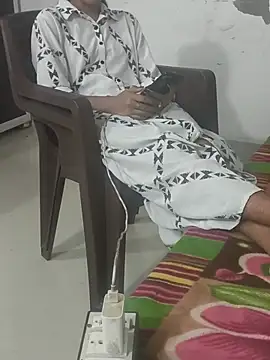 Snapshot of dezy_34 chatting on 07/28/26, 02:24 dezy 34 online show from 07/28/26, 02:24