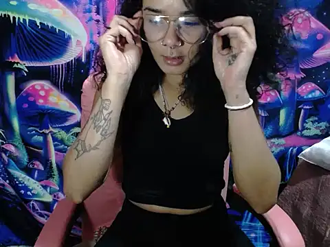 Snapshot of Delliriummm chatting on 02/07/26, 11:08 Delliriummm online show from 02/07/26, 11:08