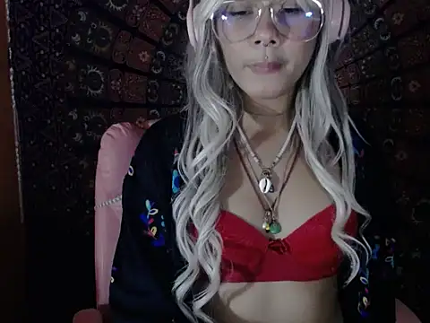 Snapshot of Delliriummm chatting on 03/15/26, 06:30 Delliriummm online show from 03/15/26, 06:30