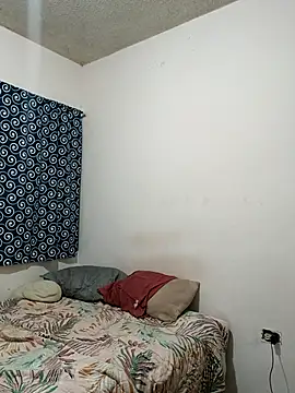 Snapshot of Jovenlechoso2044 chatting on 12/21/25, 12:34 Jovenlechoso2044 online show from 12/21/25, 12:34