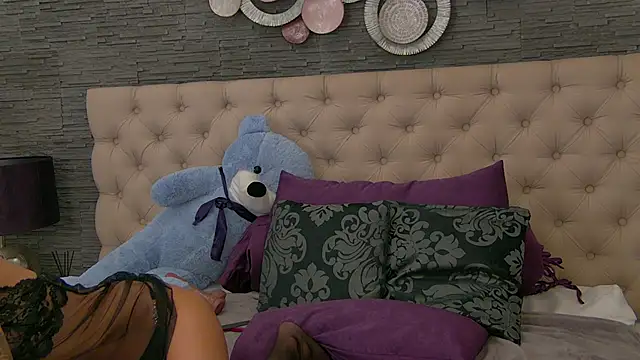 VannyFoxx online show from 10/25/25, 06:57