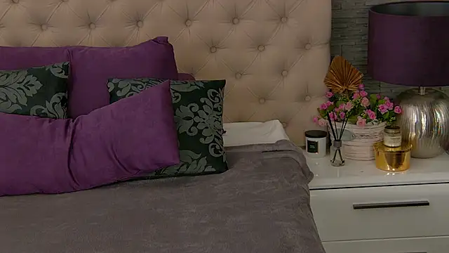 VannyFoxx online show from 11/08/25, 08:18