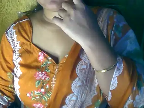 Saniya K online show from 10/16/25, 06:53