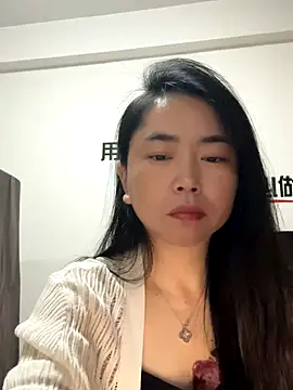 Snapshot of DHJM168 chatting on 09/25/25, 05:16 DHJM168 online show from 09/25/25, 05:16