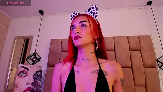 RavynRouge online show from 10/24/25, 07:43