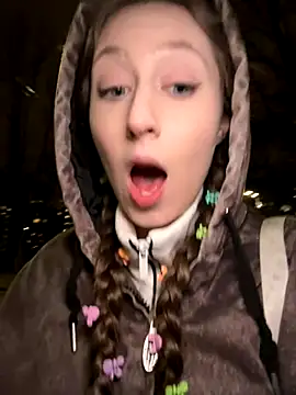 FroggyAnna online show from 11/13/25, 04:39