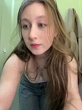 Snapshot of FroggyAnna chatting on 05/31/26, 04:25 FroggyAnna online show from 05/31/26, 04:25