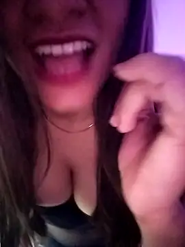 Snapshot of Sexy_vernilla chatting on 10/25/25, 05:19 Sexy vernilla online show from 10/25/25, 05:19