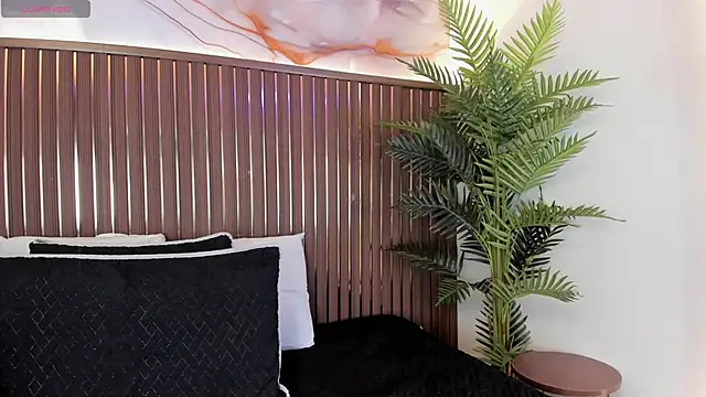 Roxie-NS online show from 04/02/26, 12:25