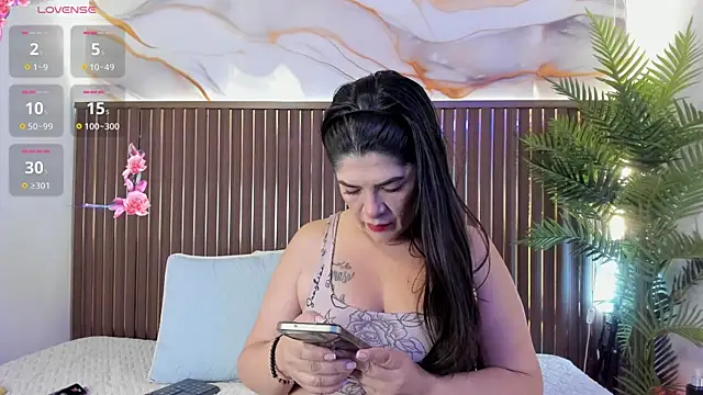 Roxie-NS online show from 04/21/26, 12:44