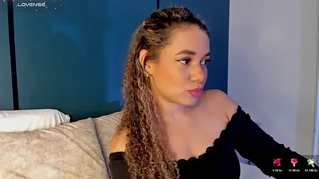 Snapshot of angie_leonn chatting on 07/03/26, 12:33 angie leonn online show from 07/03/26, 12:33