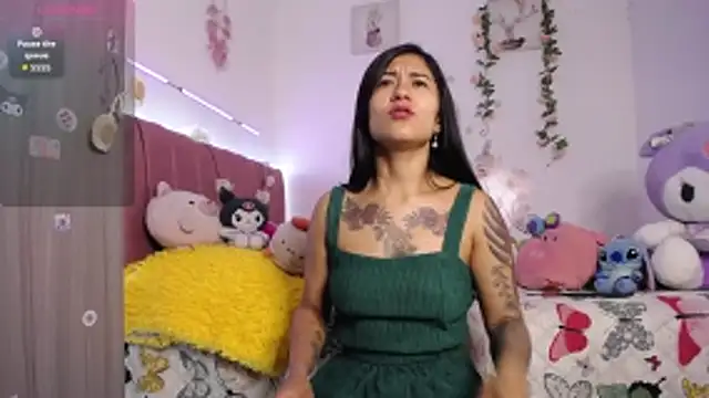 Snapshot of Liahdiaz_ chatting on 02/13/26, 01:18 Liahdiaz online show from 02/13/26, 01:18