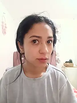 Snapshot of Liahdiaz_ chatting on 06/20/26, 01:36 Liahdiaz online show from 06/20/26, 01:36