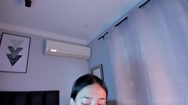 miIa bratz online show from 10/23/25, 07:45