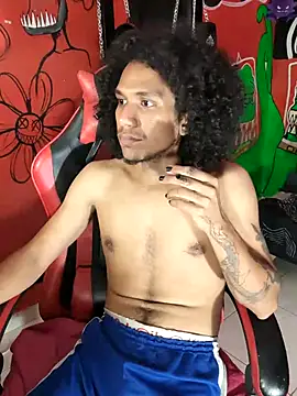 Snapshot of dante_hellsingx chatting on 10/26/25, 02:17 dante hellsingx online show from 10/26/25, 02:17