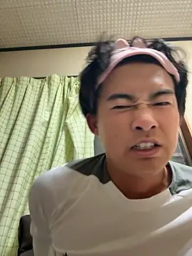 shoma2003 online show from 10/21/25, 01:01