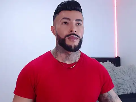 Snapshot of andrea_de_lucaa chatting on 09/23/25, 02:47 andrea de lucaa online show from 09/23/25, 02:47