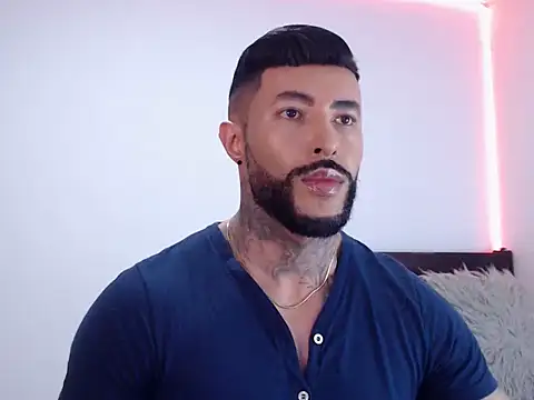 andrea de lucaa online show from 10/26/25, 01:44