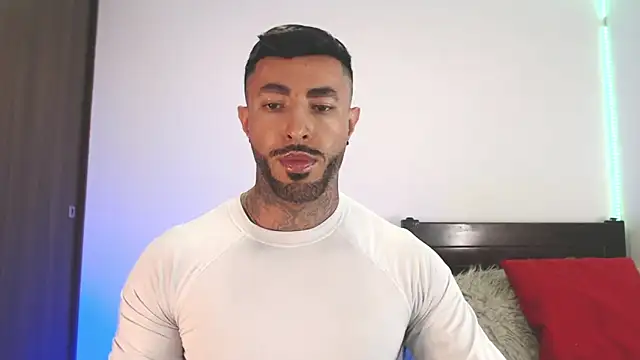 andrea de lucaa online show from 04/23/26, 04:35