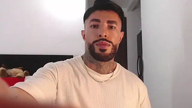 andrea de lucaa online show from 06/01/26, 02:46