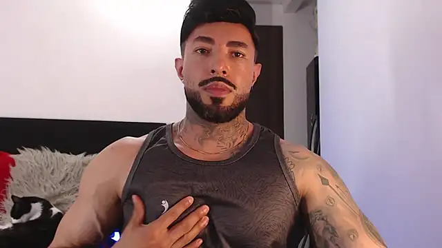 Snapshot of andrea_de_lucaa chatting on 06/21/26, 12:24 andrea de lucaa online show from 06/21/26, 12:24