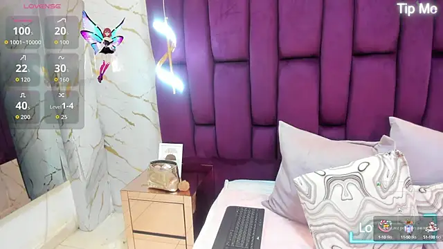 megannherrera online show from 09/15/25, 12:16