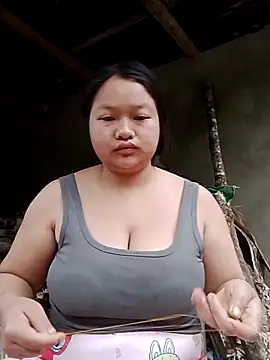 girl-babi online show from 04/27/26, 12:19