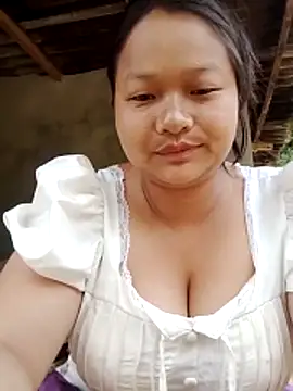 girl-babi online show from 05/15/26, 11:12