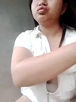 Snapshot of girl-babi chatting on 07/05/26, 11:34 girl-babi online show from 07/05/26, 11:34