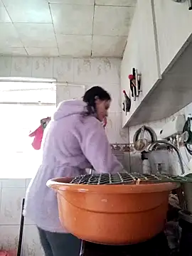 lindasyt online show from 12/18/25, 08:37