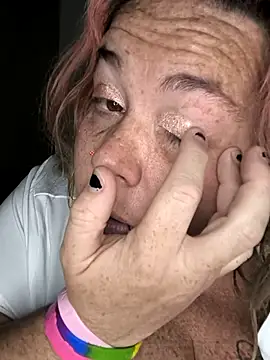 Courdles online show from 09/22/25, 06:15