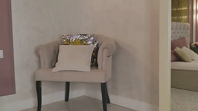 Snapshot of CaitlinSugar chatting on 05/18/26, 04:29 CaitlinSugar online show from 05/18/26, 04:29