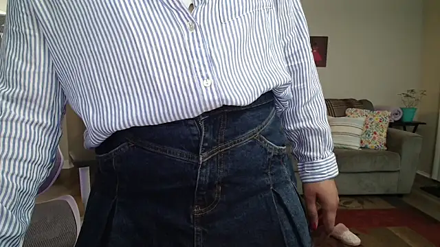 Snapshot of SHEILYN_ chatting on 10/14/25, 03:07 SHEILYN  online show from 10/14/25, 03:07