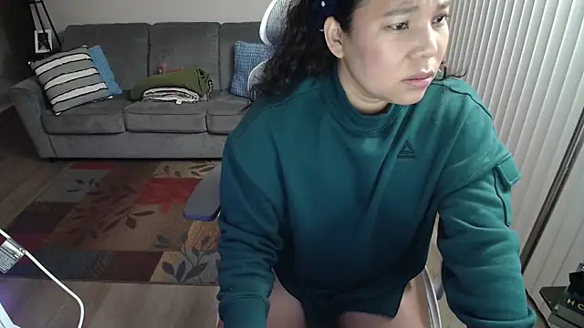 SHEILYN  online show from 11/26/25, 04:57