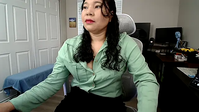 SHEILYN  online show from 04/13/26, 04:23