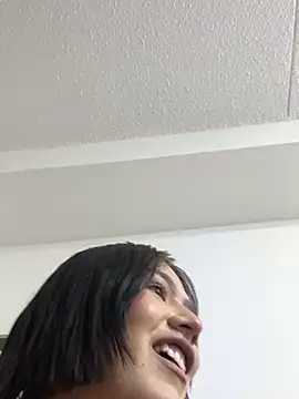 Candy Velvet online show from 12/20/25, 10:28