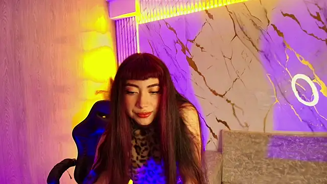 Sophia tf online show from 11/12/25, 01:33