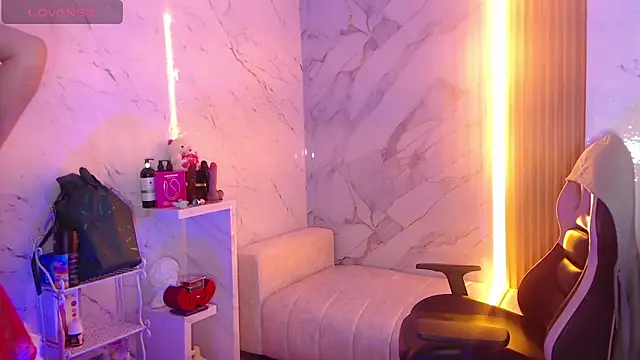 Sophia tf online show from 12/02/25, 01:28