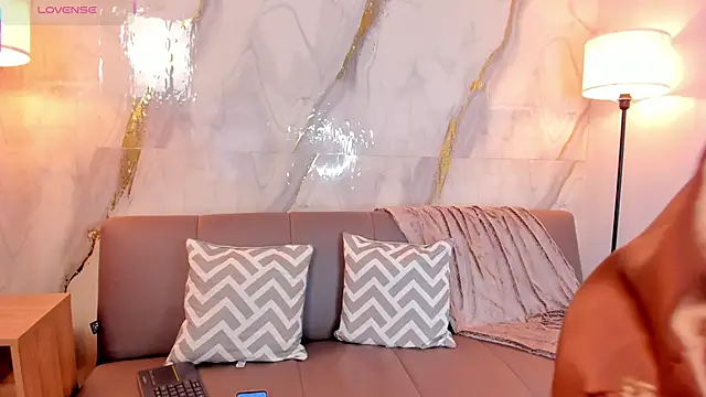 Tiffany Nm online show from 01/06/26, 07:39