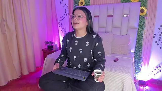 Jade Nmm online show from 11/06/25, 01:01