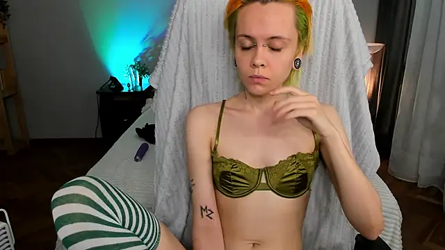 sweet posya online show from 09/19/25, 07:43