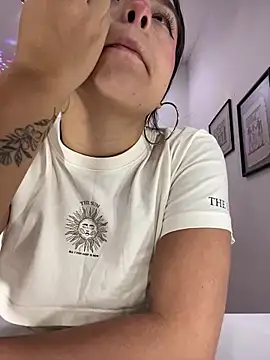 EmilyHarperr online show from 10/17/25, 11:57